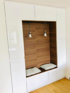 1-Chambre lumineuse (Paris-Orly)